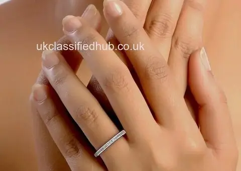 Erin – 18K White Gold Lab Grown Diamond Wedding Band