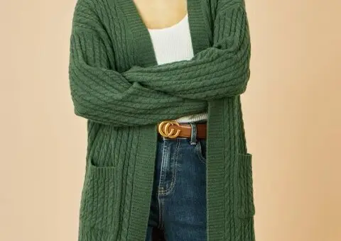 Kuscheliger Damen-Zopfstrickcardigan mit Taschen