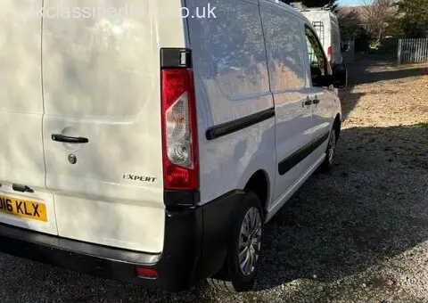 Well‑Maintained Pre‑owned Peugeot Expert 1000 L1 H1 Panel Van For sale - 3/4