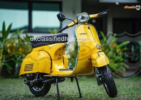 Vespa Piaggio 150 Super Yellow – Classic 2-Stroke Vintage Scooter | 4-Speed Manual - 1/4