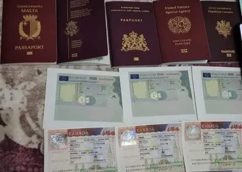 Prop Passports | Passport copy | Passport Replicas - 1/3